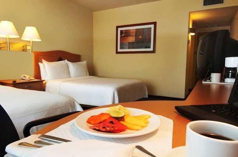 Fiesta Inn Cuautitlan Cuautitlán Izcalli Εξωτερικό φωτογραφία